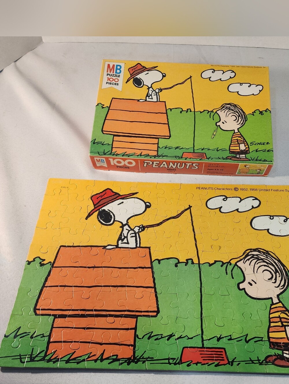 Milton Bradley 1978 Peanuts Jigsaw Puzzle Snoopy & Linus 100 Pieces Complete